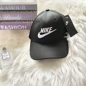 Black Nike Hat